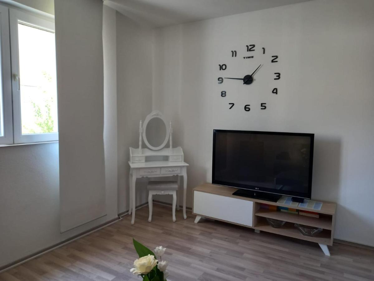 Apartman Zara Buitenkant foto
