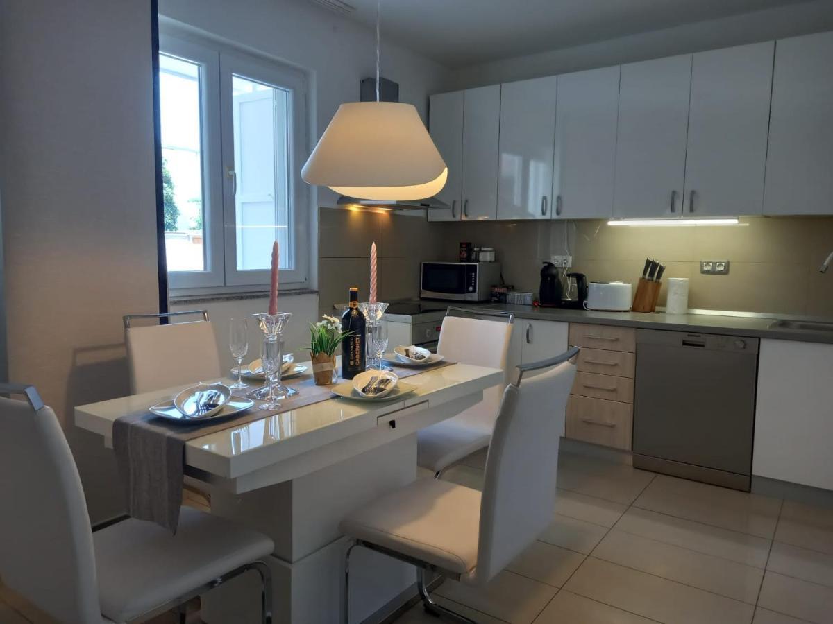 Apartman Zara Buitenkant foto